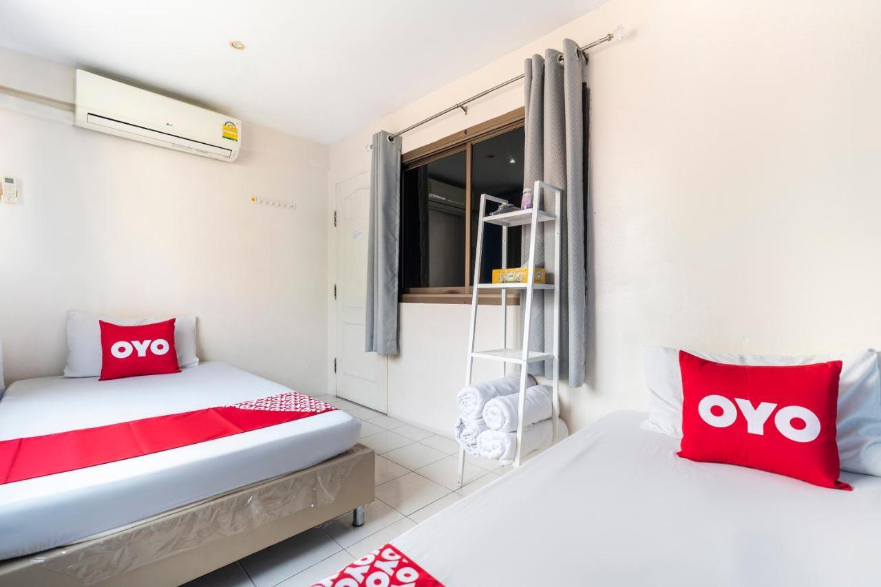 Oyo 618 At Khaosan Hostel (Adults Only) Бангкок Екстер'єр фото