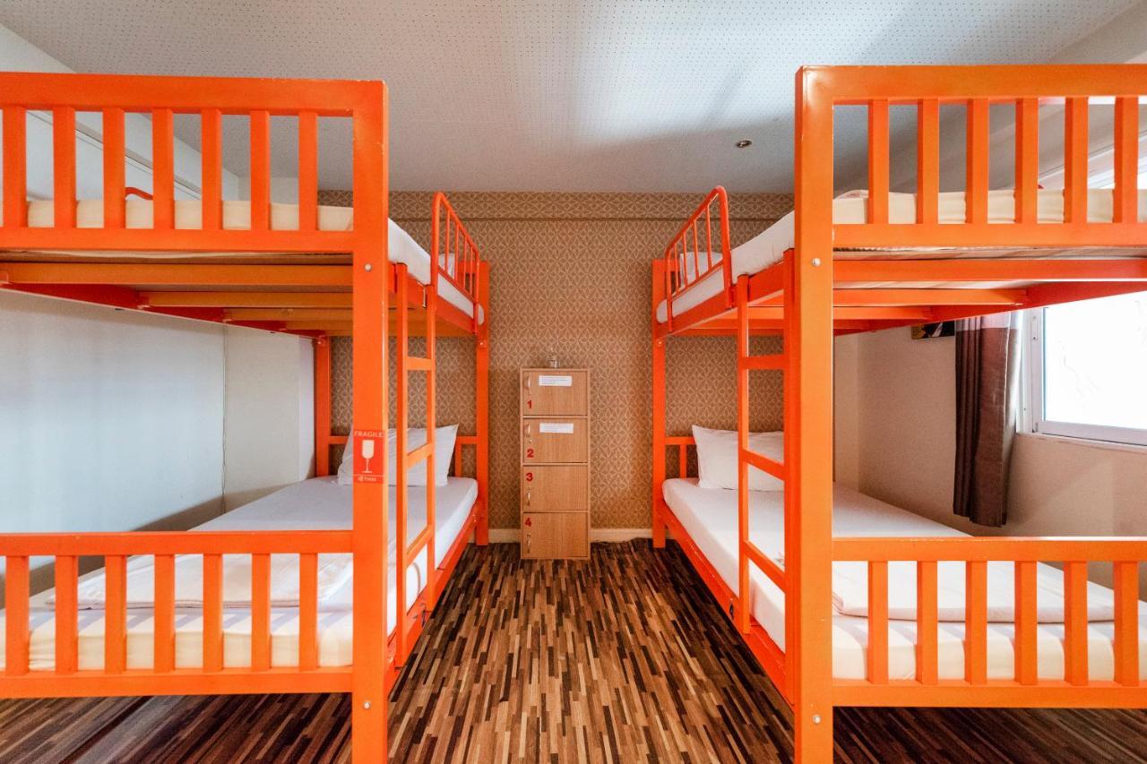 Oyo 618 At Khaosan Hostel (Adults Only) Бангкок Екстер'єр фото