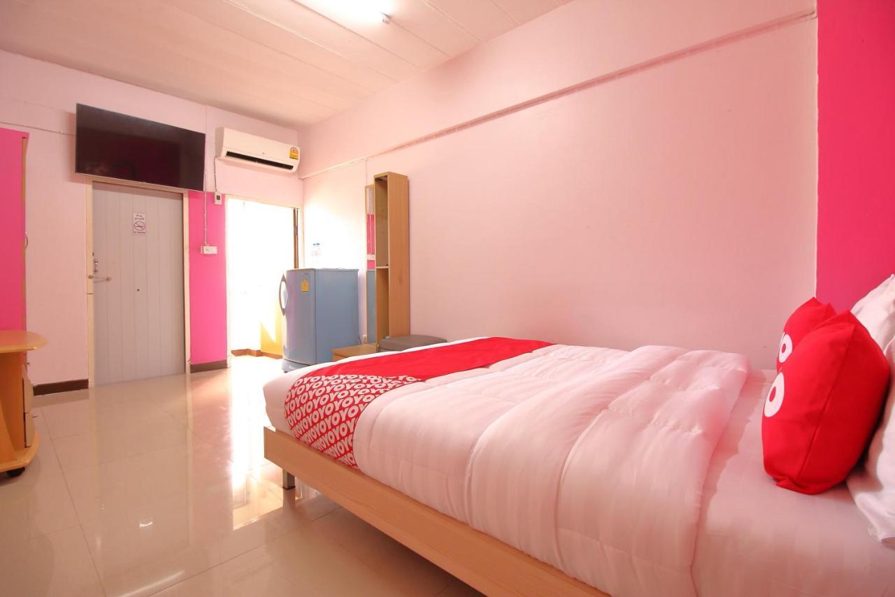 Oyo 618 At Khaosan Hostel (Adults Only) Бангкок Екстер'єр фото